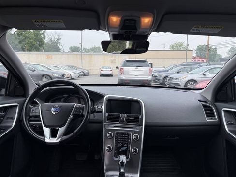 Used 2016 Volvo XC60 T6 w/ Proximity Package AWD/4WD image 15