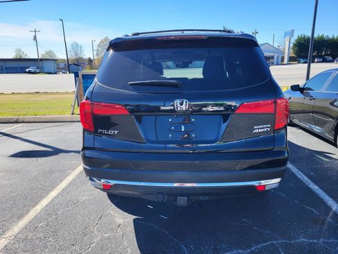 Used 2017 Honda Pilot Touring image 5