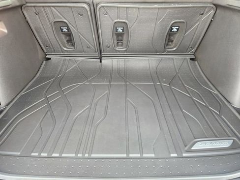 Used 2026 Chevrolet Trax LT w/ Sunroof Package image 32