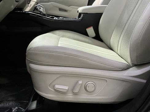 Used 2023 Kia Sorento SX AWD/4WD image 15