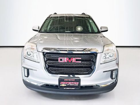 Used 2017 GMC Terrain SLE w/ Driver Alert Package I AWD/4WD image 4