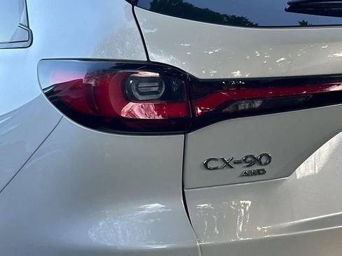 Used 2024 MAZDA CX-90 3.3 Turbo w/ Preferred Plus AWD/4WD image 10
