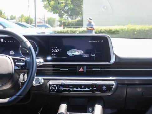 Certified 2024 Hyundai Ioniq 6 SE RWD image 17