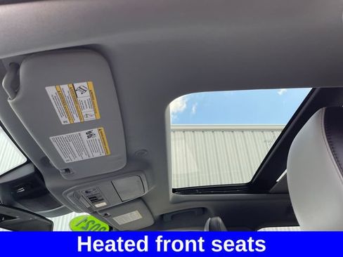 Used 2021 Ford Explorer XLT w/ Equipment Group 202A AWD/4WD image 19
