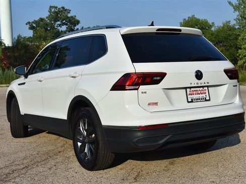 Used 2022 Volkswagen Tiguan SE image 5