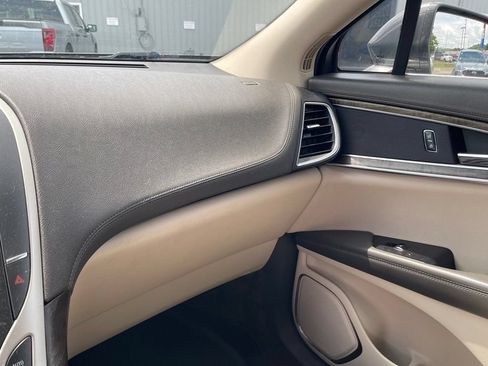 Used 2017 Lincoln MKX Reserve w/ Lincoln MKX Climate Package AWD/4WD image 23