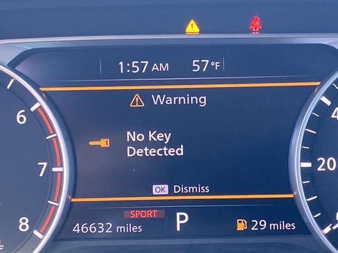 Used 2022 Nissan Rogue SV AWD/4WD image 15