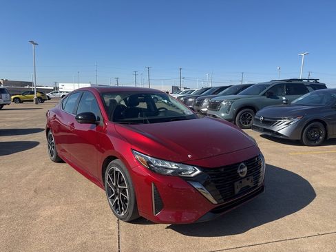 Certified 2025 Nissan Sentra SR w/ SR Premium Package image 1