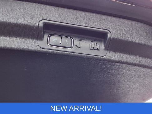 Used 2022 Ford Explorer ST-Line w/ Class IV Trailer Tow Package AWD/4WD image 24