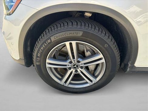Used 2021 Mercedes-Benz GLC 300 4MATIC image 9