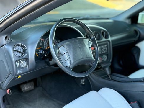 Used 1994 Pontiac Firebird Trans Am GT RWD image 16