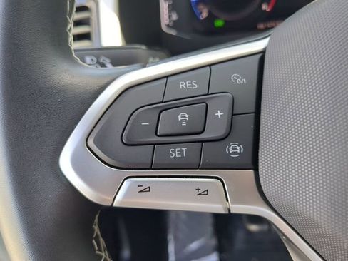 Used 2023 Volkswagen Atlas Cross Sport SE w/ Black Wheel Package image 27