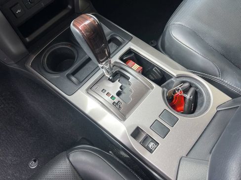 Used 2023 Toyota 4Runner Limited AWD/4WD image 19