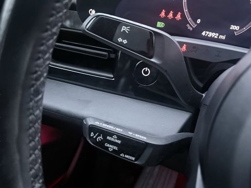 Used 2023 Porsche Taycan image 43