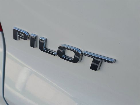 Used 2020 Honda Pilot LX image 8