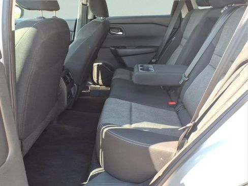 Used 2024 Nissan Rogue SV FWD image 21