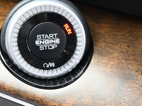 Used 2024 Jeep Grand Wagoneer L 4WD image 33