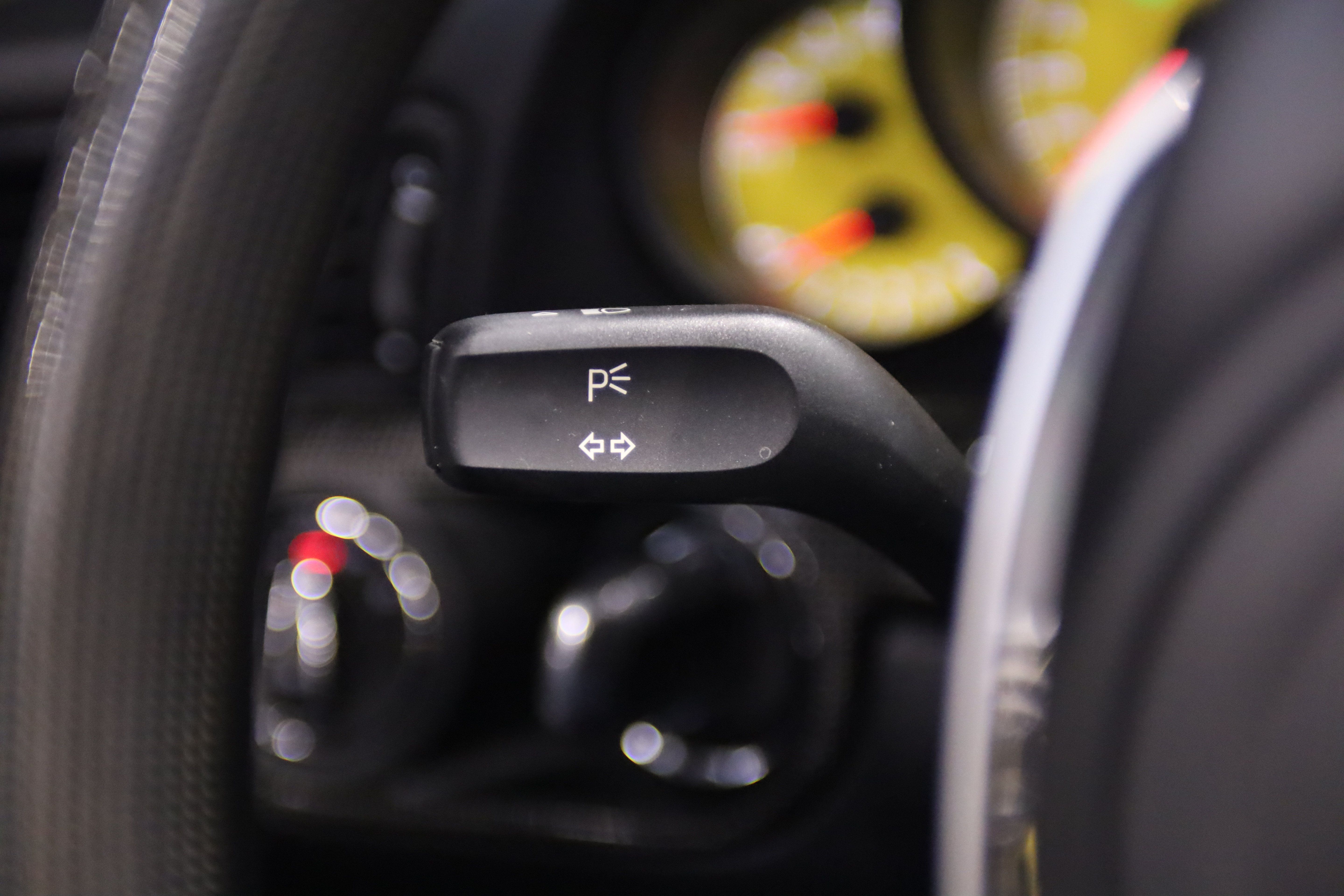 Used 2015 Porsche 911 Turbo S AWD/4WD image 24
