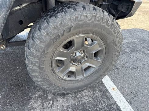 Used 2017 Jeep Wrangler Unlimited Sahara w/ Quick Order Package 24E Chief image 9