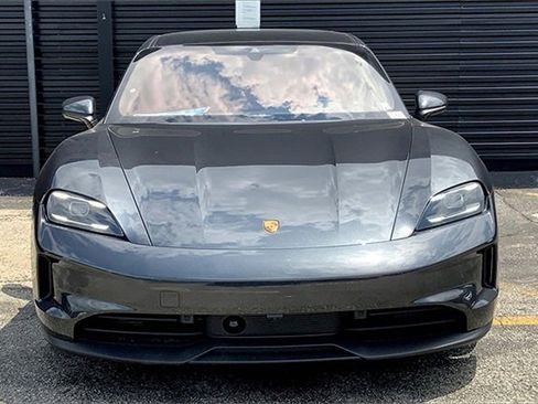 New 2025 Porsche Taycan image 13