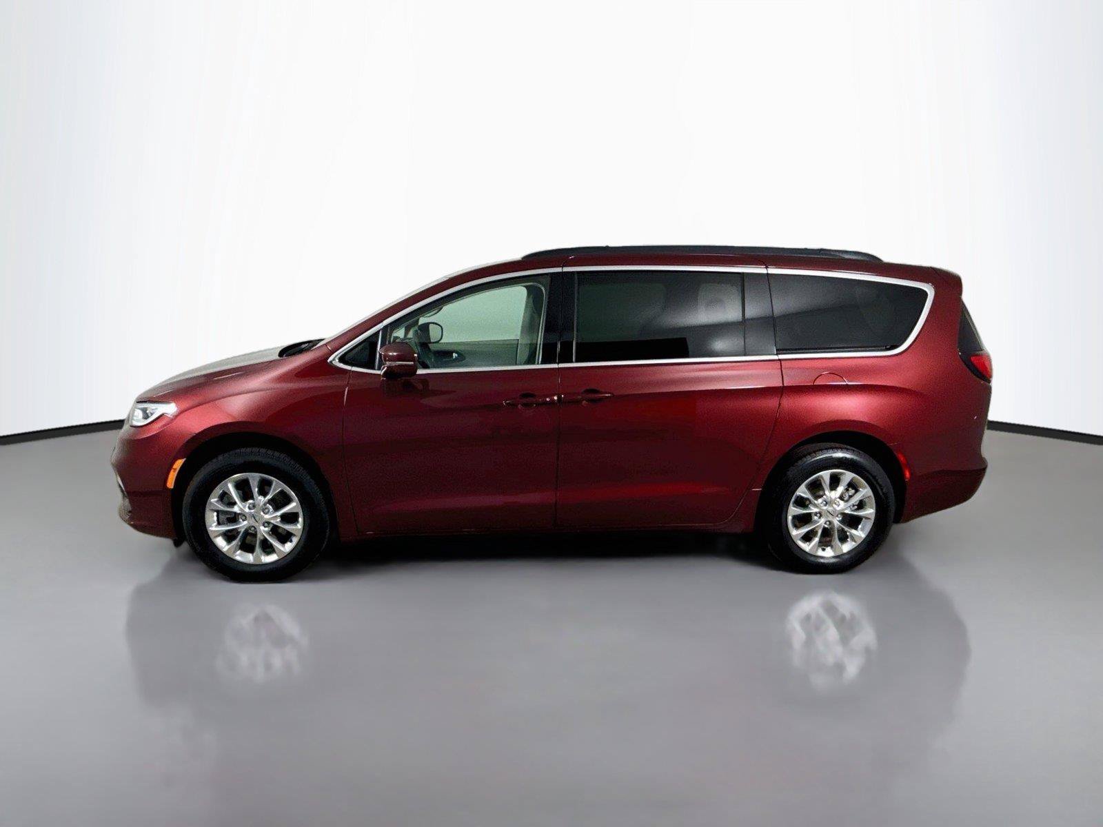 Used 2022 Chrysler Pacifica Touring-L AWD/4WD image 8