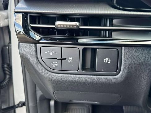 New 2026 Kia Sportage EX w/ EX Panorama Roof Package FWD image 25