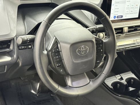 Used 2025 Toyota Prius LE image 19