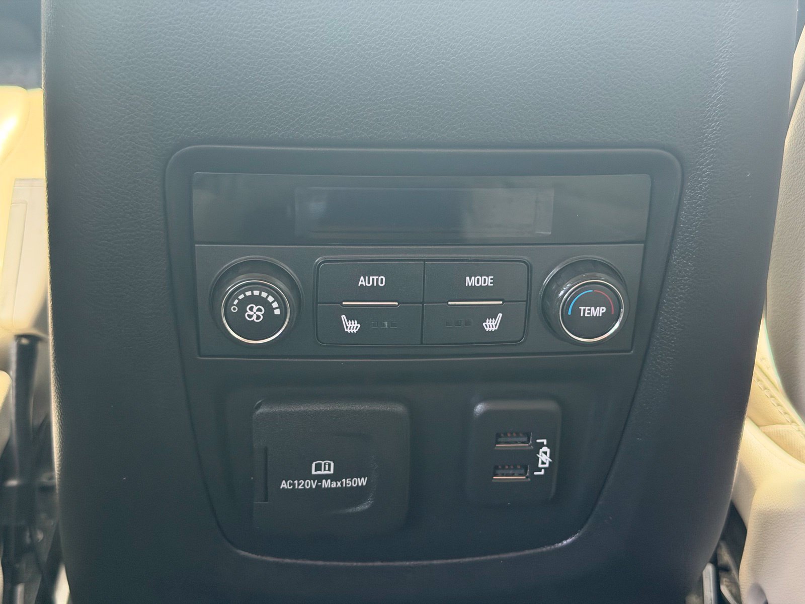 Used 2020 Buick Enclave Premium w/ Sun and Sites Package FWD image 30