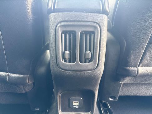Used 2020 Jeep Compass Latitude w/ Advanced Safety Group FWD image 12