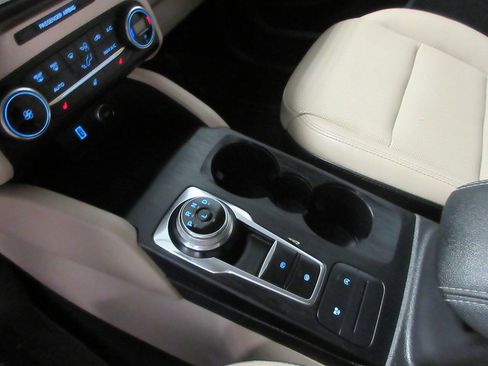 Used 2020 Ford Escape SEL AWD/4WD image 19