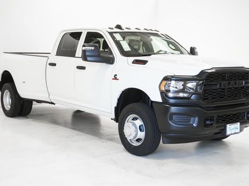Used 2024 RAM 3500 Tradesman image 3