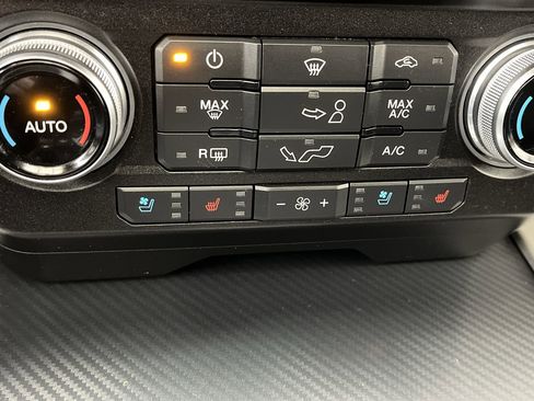 Certified 2020 Ford F150 Lariat w/ Equipment Group 502A Luxury image 25