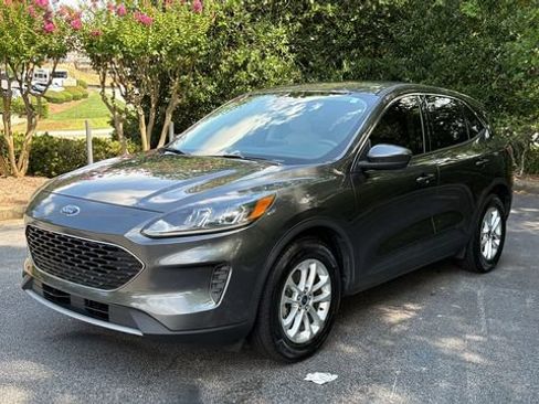 Certified 2020 Ford Escape SE FWD image 3