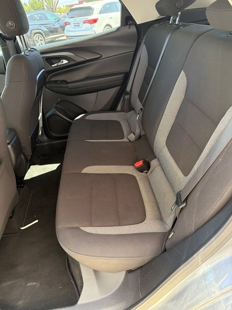 Used 2025 Chevrolet TrailBlazer LT FWD image 5