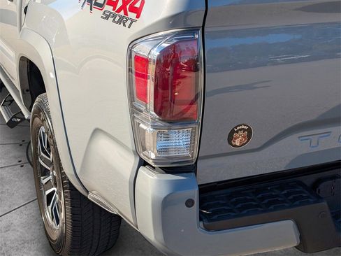 Used 2021 Toyota Tacoma image 13