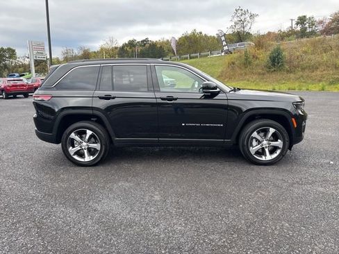 New 2025 Jeep Grand Cherokee Limited w/ Luxury Tech Group II image 5