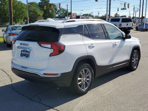 Used 2024 GMC Terrain SLT FWD image 6