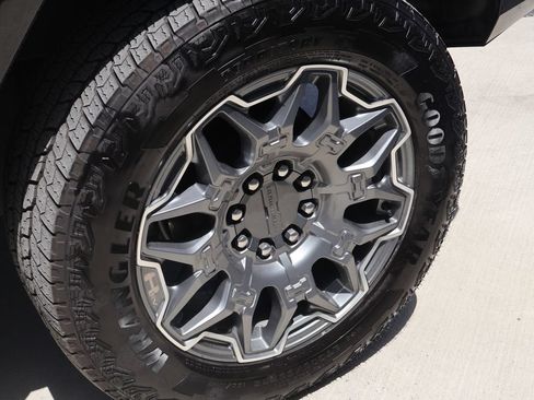Used 2024 GMC Hummer EV 3X AWD/4WD image 44