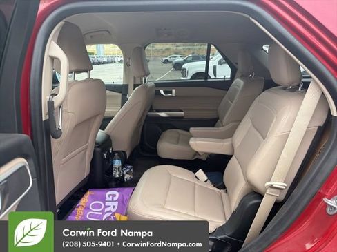 Used 2022 Ford Explorer XLT w/ Equipment Group 202A AWD/4WD image 9