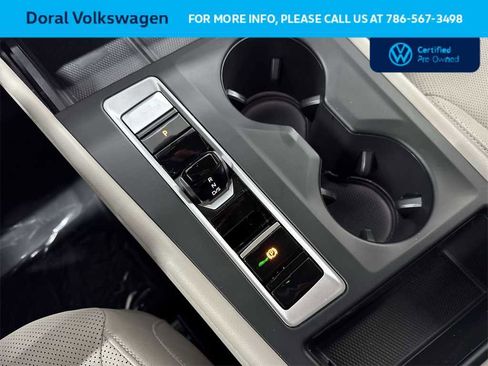 Certified 2024 Volkswagen Atlas SE image 21
