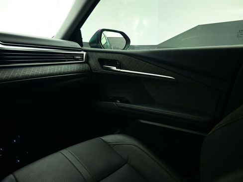 Used 2025 Toyota Camry XLE image 12