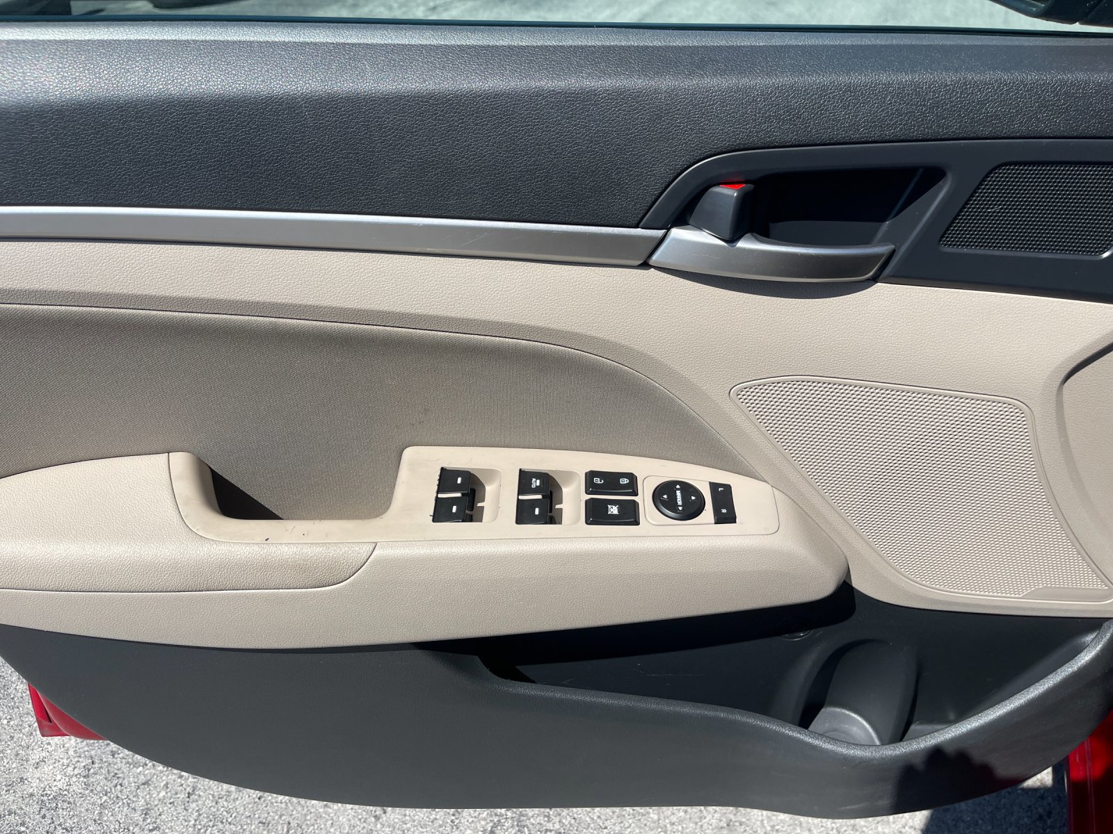 Used 2020 Hyundai Elantra Value Edition FWD image 12
