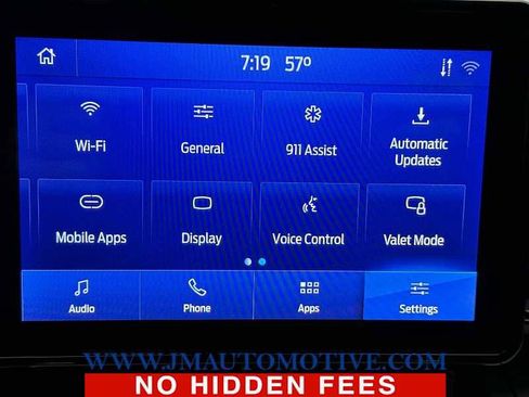 Used 2021 Ford Explorer XLT image 28