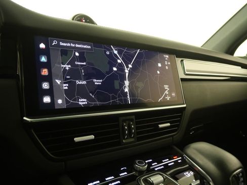 Used 2023 Porsche Cayenne image 26
