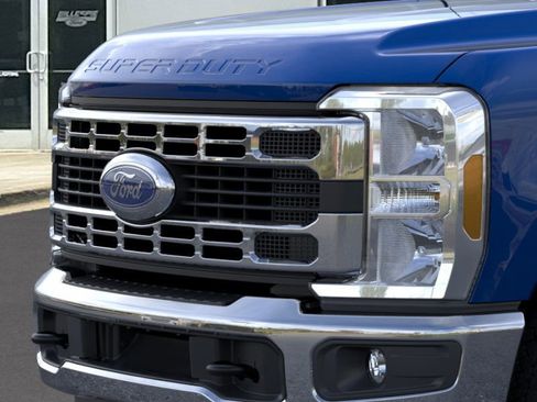 New 2026 Ford F250 XLT w/ FX4 Off-Road Package image 17