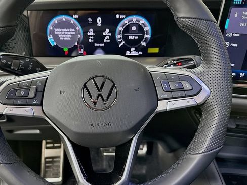 New 2026 Volkswagen Tiguan SE R-Line AWD/4WD image 13
