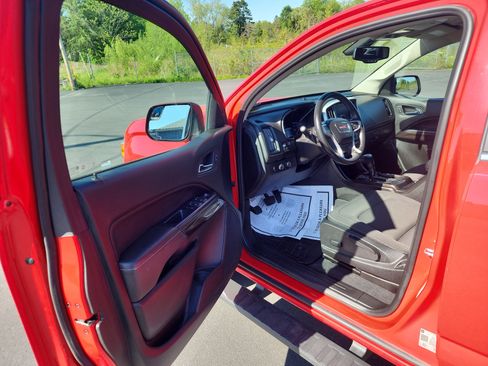 Used 2019 GMC Canyon SLE w/ Trailering Package AWD/4WD image 10