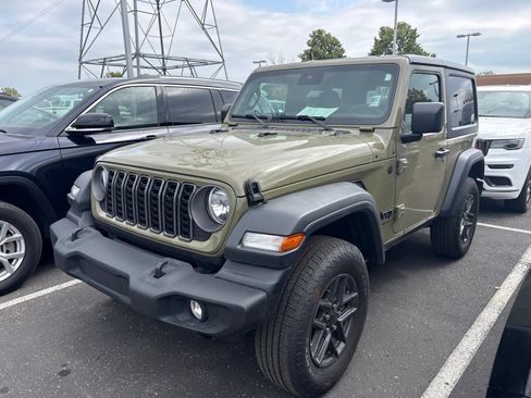 Used 2025 Jeep Wrangler Sport AWD/4WD image 1