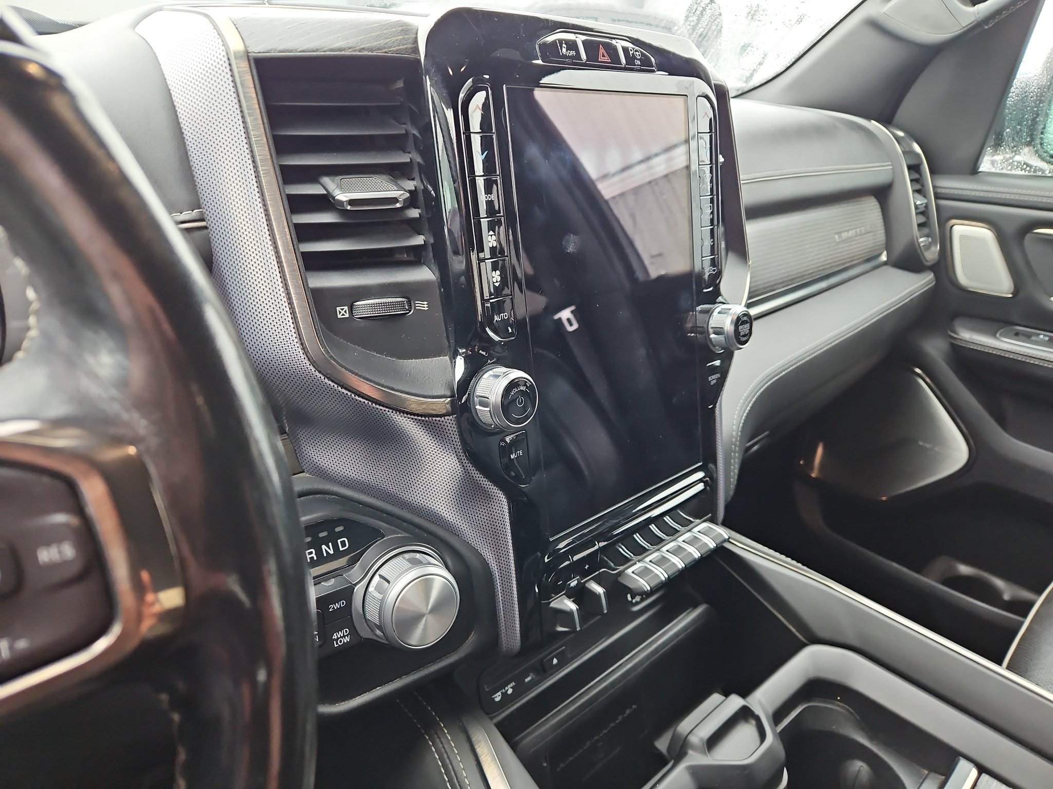 Used 2019 RAM 1500 Limited AWD/4WD image 12