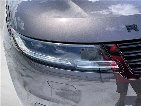 Used 2024 Land Rover Range Rover Sport SE image 30